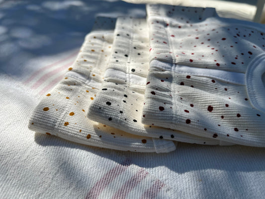 Verão, férias e pele livre: por que o algodão orgânico importa na infância